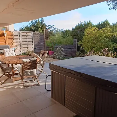 F3 Vue Mer-76m2-terrasse 30m2-jacuzzi Апартаменты *