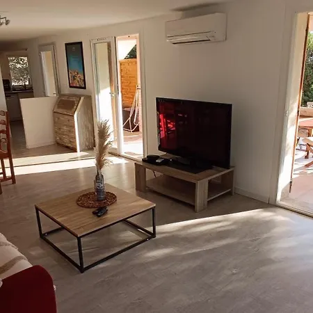 F3 Vue Mer-76m2-terrasse 30m2-jacuzzi Апартаменты